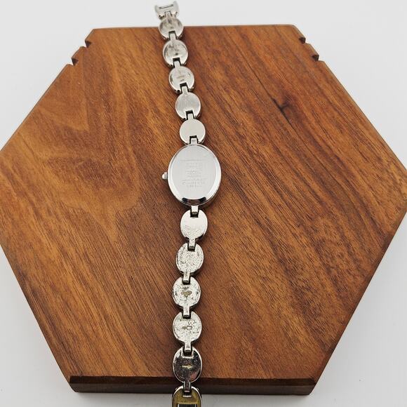 Faded Glory Women's Silver Tone Bracelet Watch Oval Retro Link Mod Bubble Style - Picture 5 of 9